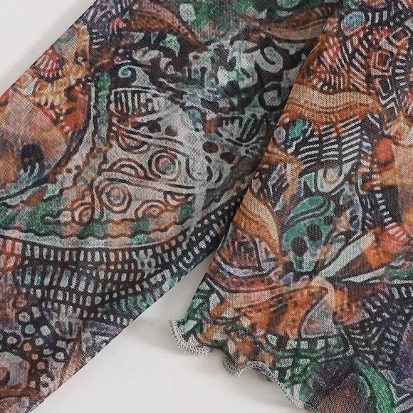 Ladies Round Neck Mesh See-through Sunflower Print Long Sleeves - Picture 4 of 4